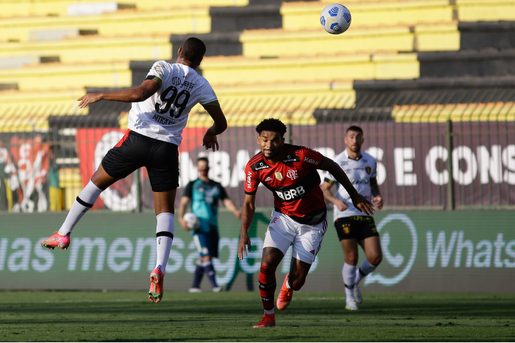 Já rebaixado, Sport enfrenta Flamengo em confronto que marca o 100º jogo de Marcão pelo Leão